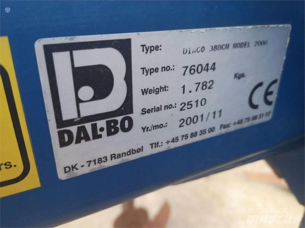 Dal-Bo Dinco 380 土掻き機