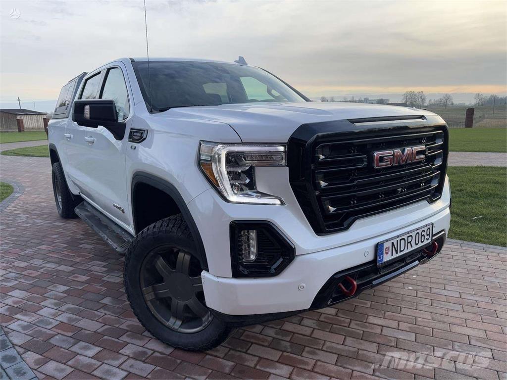 GMC  自動車