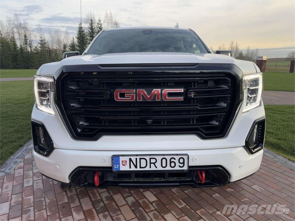GMC  自動車