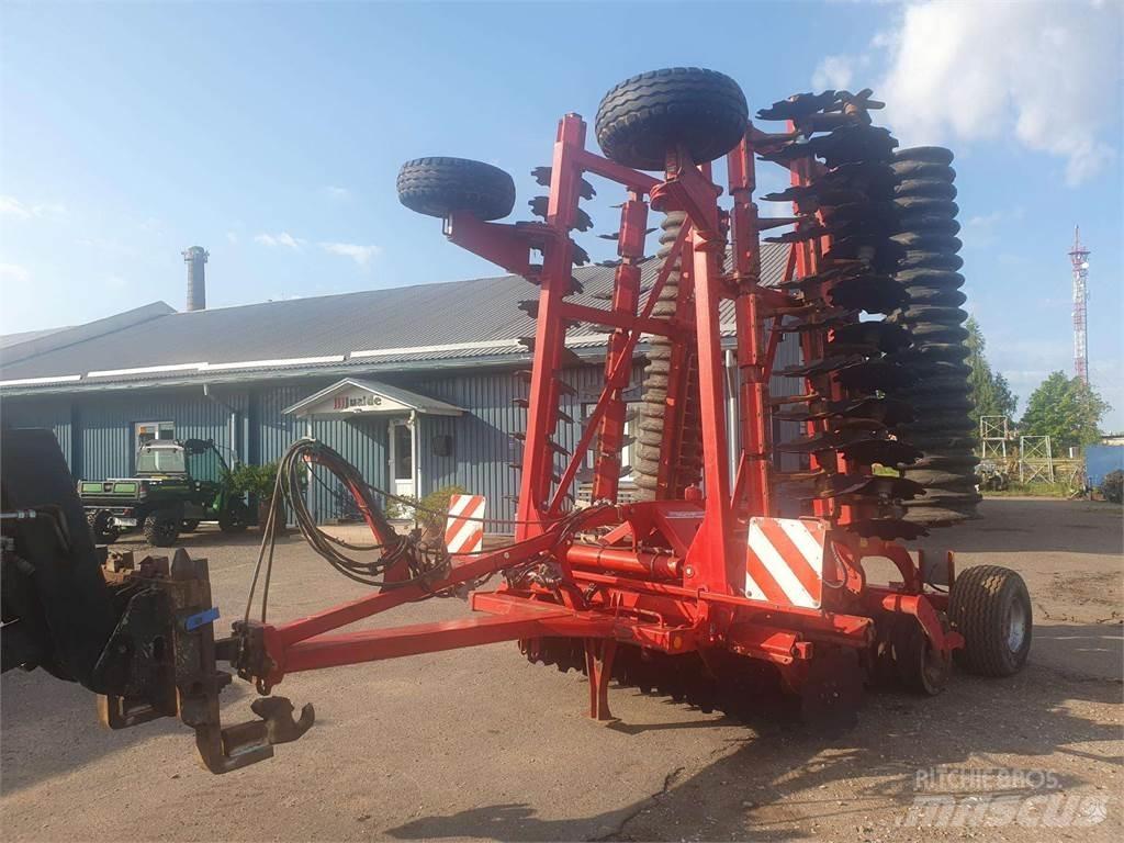 Horsch Joker 8RT 土掻き機
