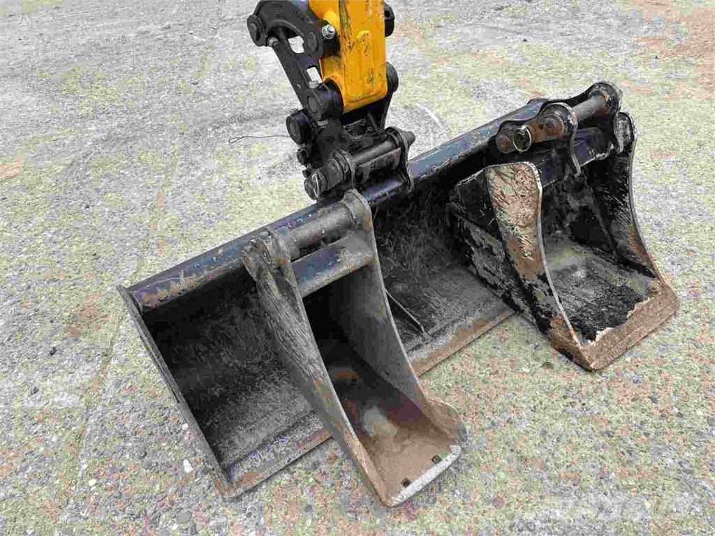 JCB 16C-1 ミニ油圧ショベル 7t以下（ミニユンボ・ミニディガー）