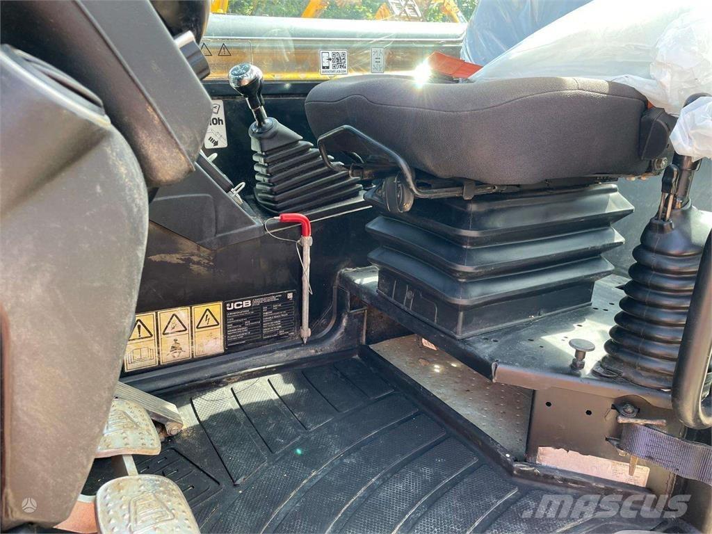 JCB 540-140 テレスコーピックハンドラー