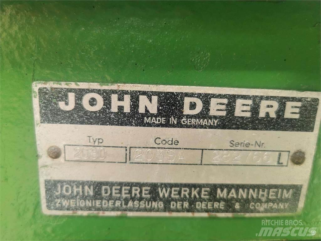 John Deere 2030 トラクター