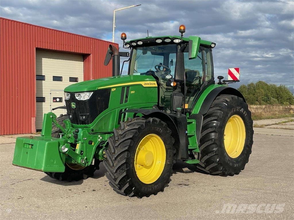 John Deere 6R 250 トラクター