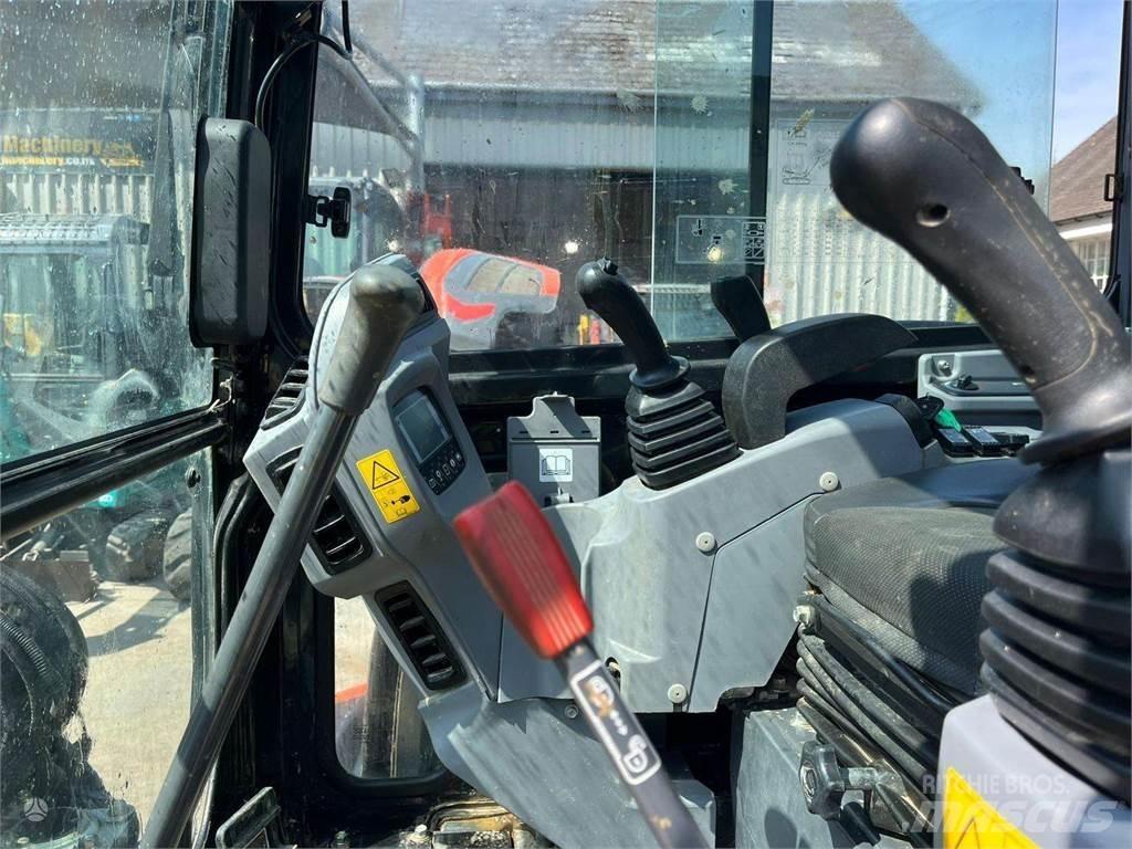 Kubota KX057-4 大型油圧ショベル12t以上（パワーショベル・ユンボ）