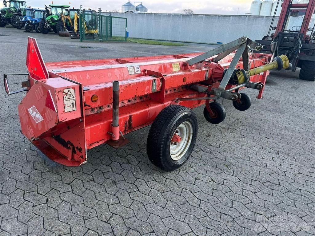 Kuhn BNG 450 モアーコンディショナー