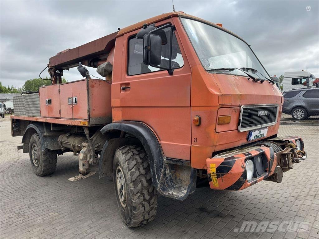 MAN 9.150 4x4 14m. トラック高所作業車