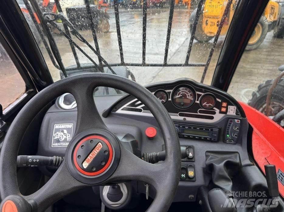 Manitou MLT733 フロントローダーとディガー