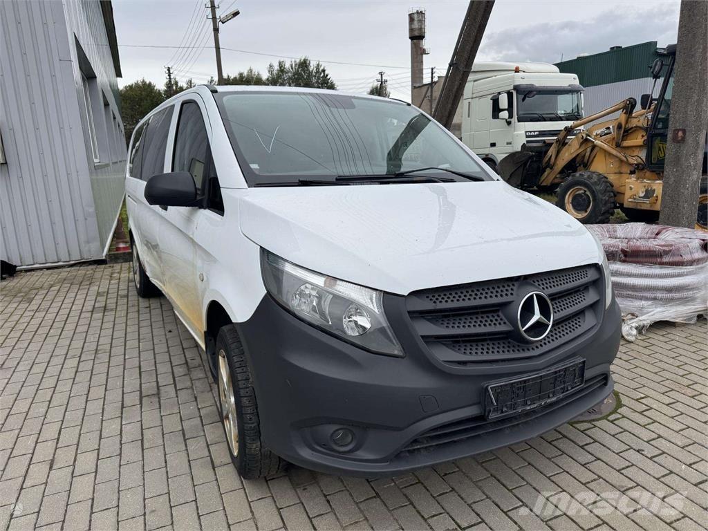 Mercedes-Benz  自動車