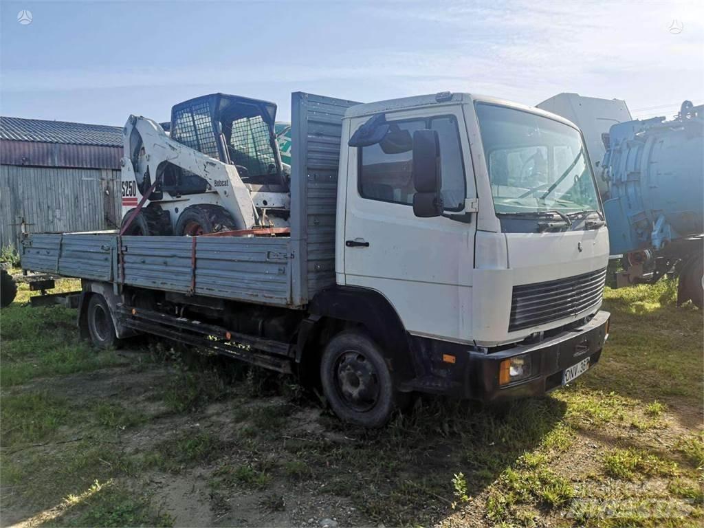 Mercedes-Benz 809 平ボディー