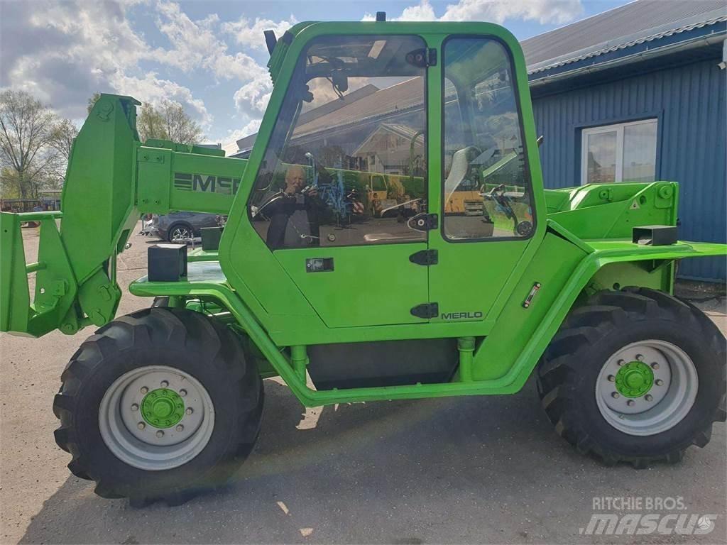 Merlo P60.6 EVS フロントローダーとディガー