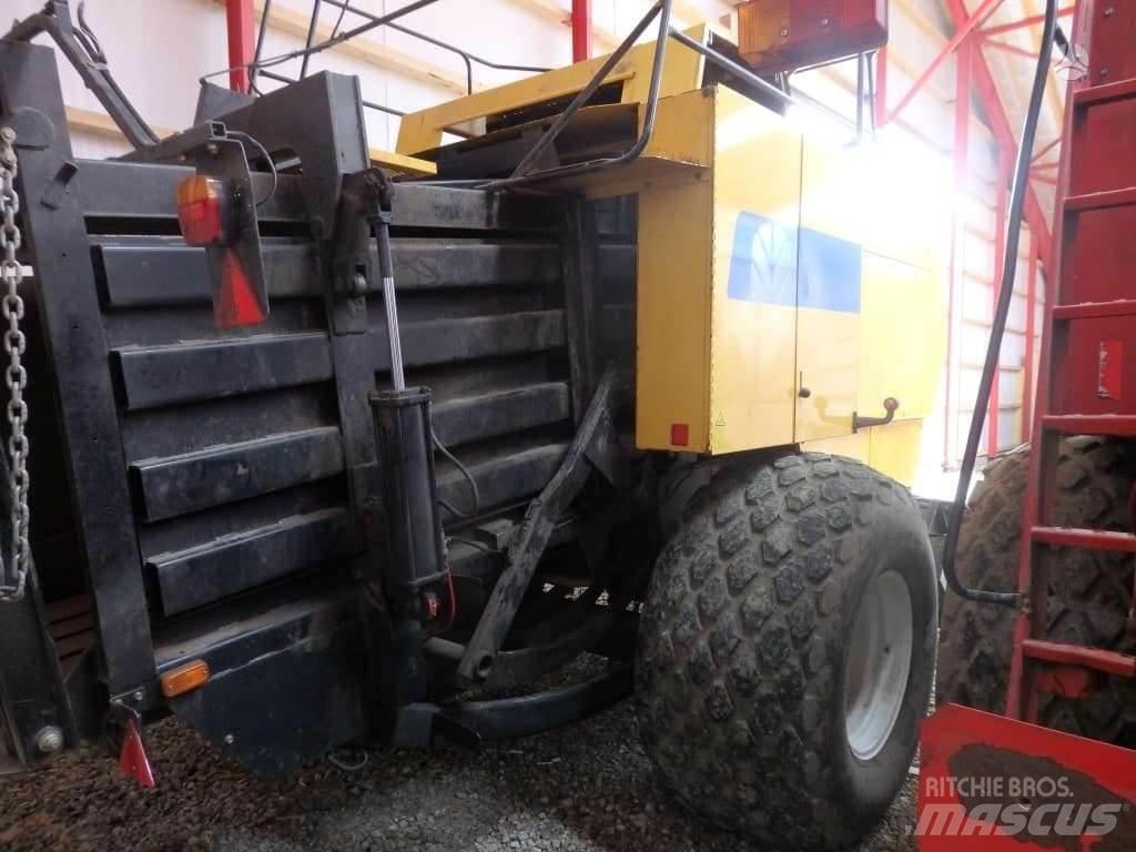 New Holland BB980 ラウンドベーラー