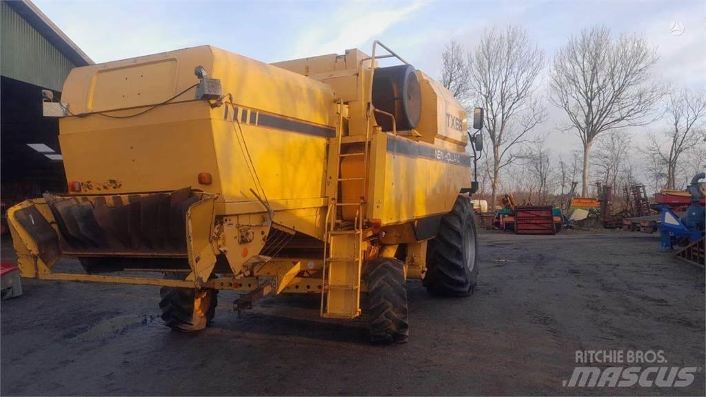 New Holland TX 66 コンバイン