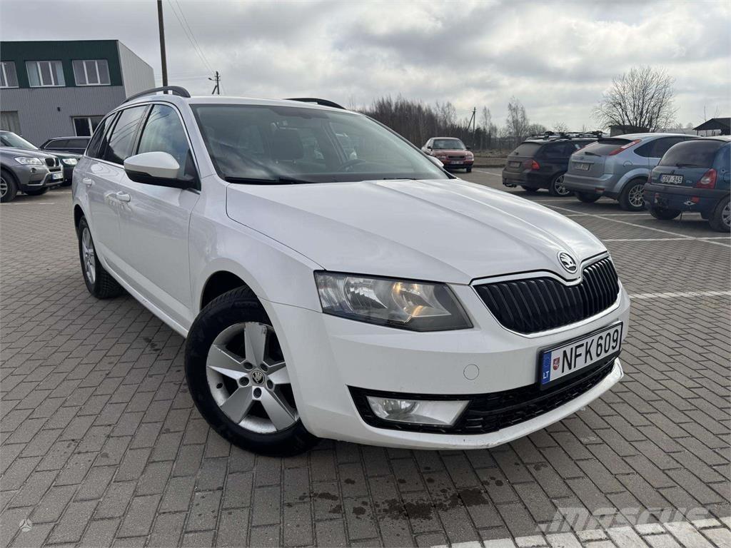 Skoda  自動車