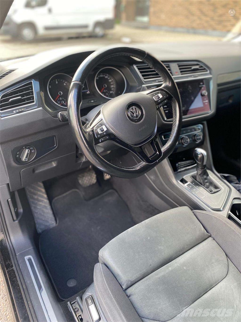 Volkswagen  自動車