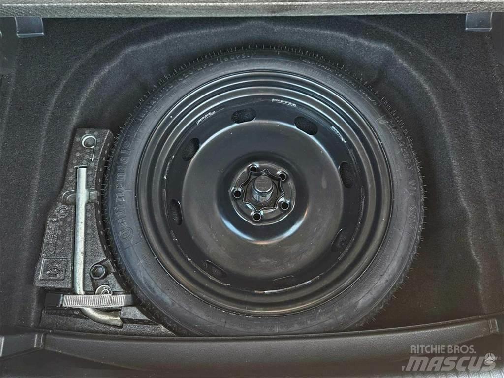 Volkswagen  自動車