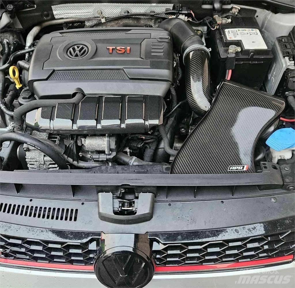 Volkswagen  自動車