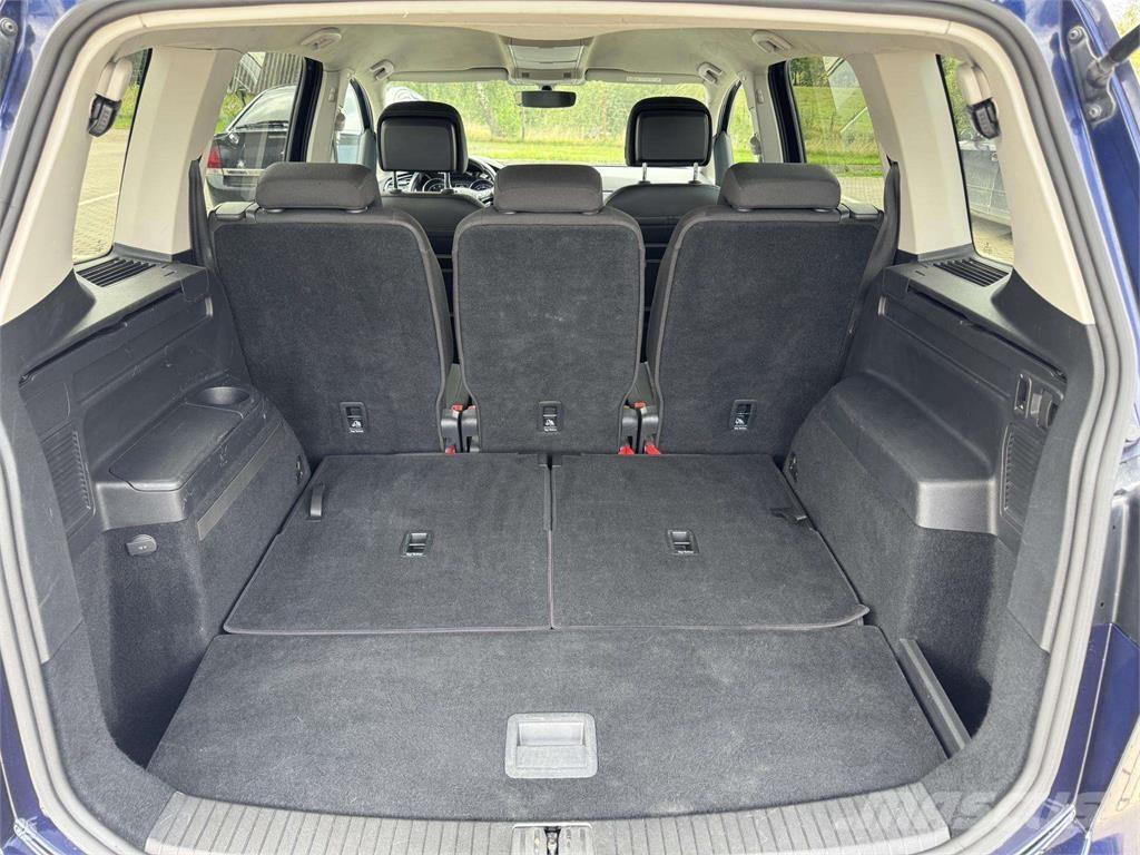 Volkswagen  自動車