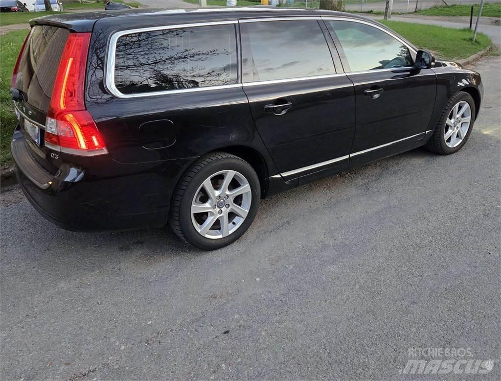 Volvo  自動車
