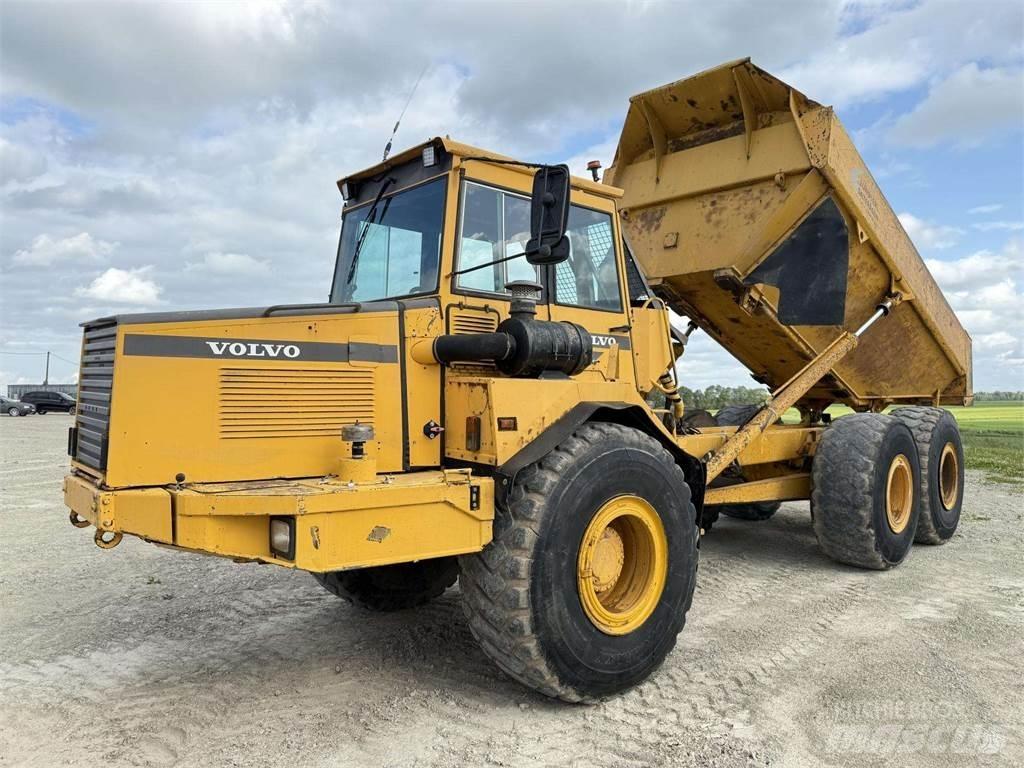 Volvo A25C アーティキュレート式ダンプトラック