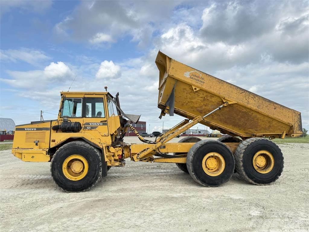 Volvo A25C アーティキュレート式ダンプトラック