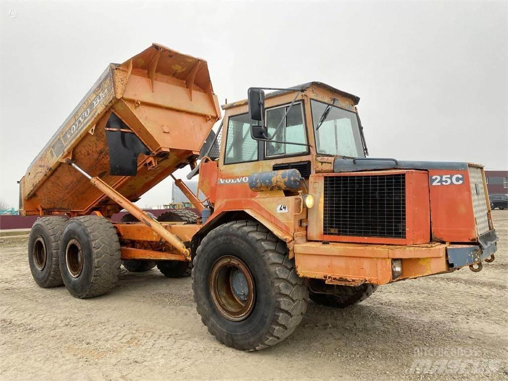 Volvo A25C , Nr.1 アーティキュレート式ダンプトラック