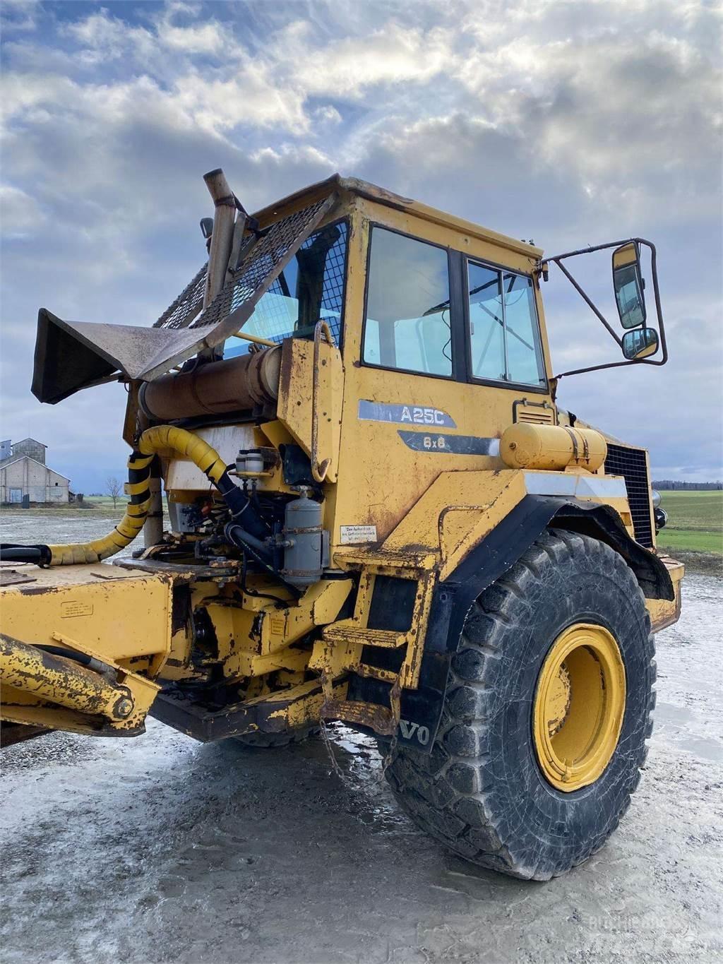 Volvo A25C , Nr.4 アーティキュレート式ダンプトラック