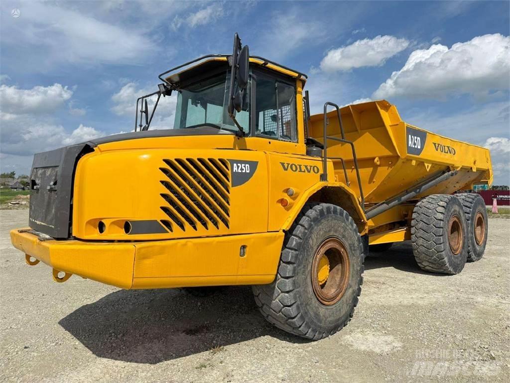 Volvo A25D アーティキュレート式ダンプトラック