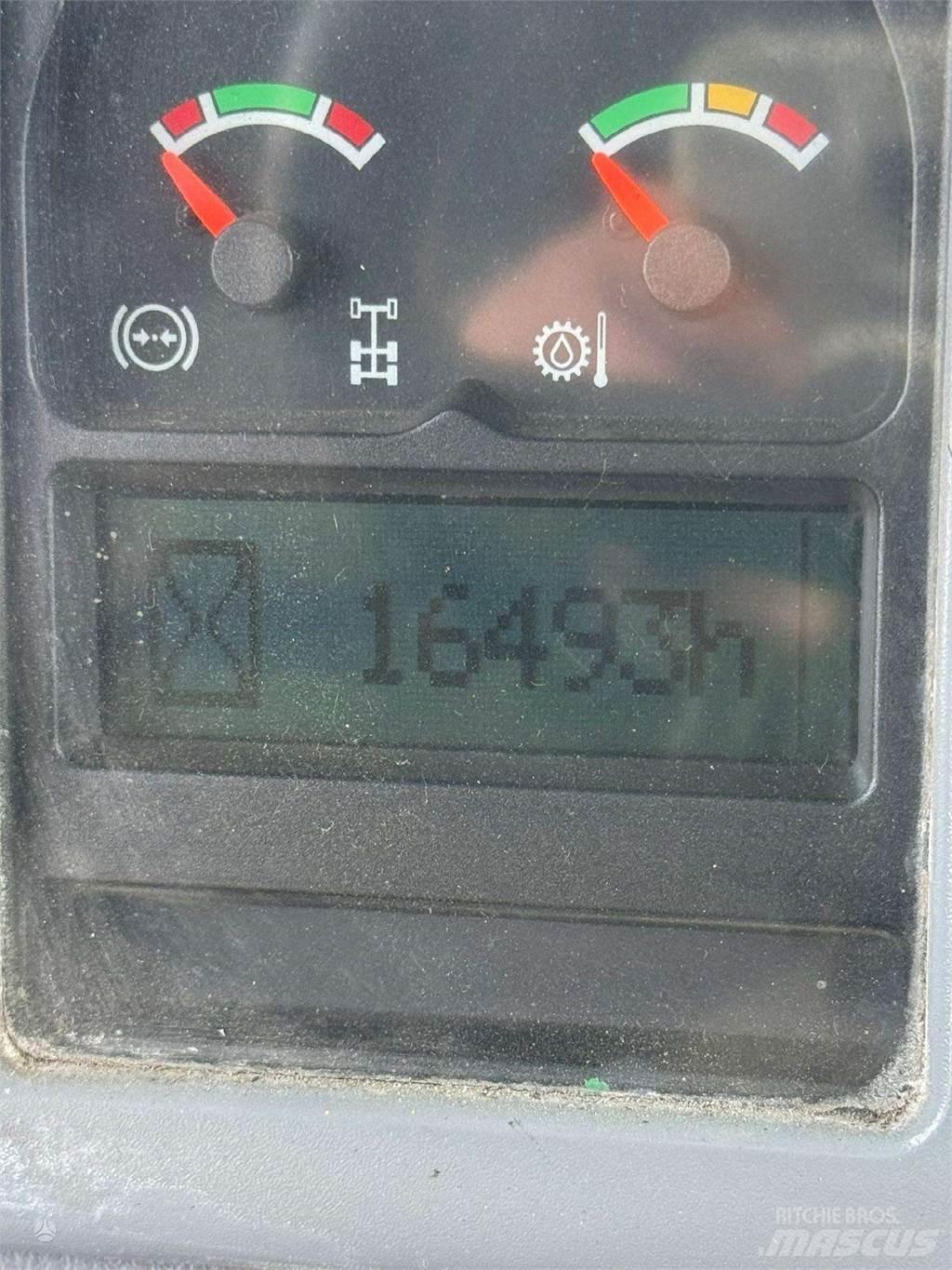 Volvo A25D アーティキュレート式ダンプトラック