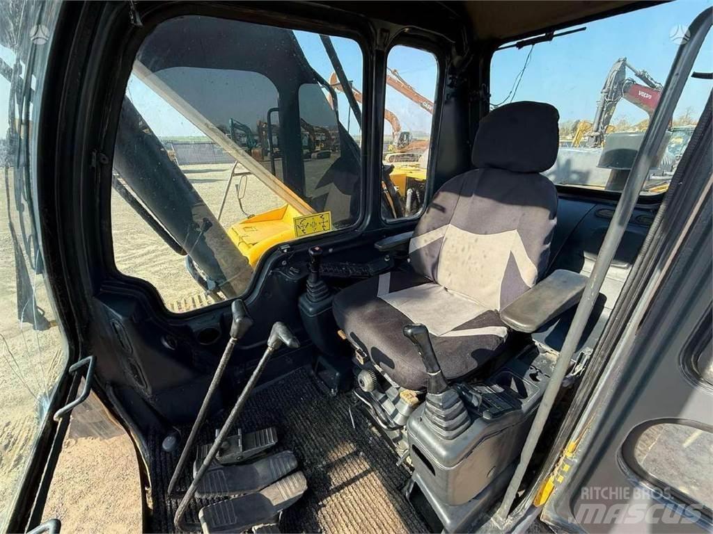 Volvo EC 240 LC 大型油圧ショベル12t以上（パワーショベル・ユンボ）