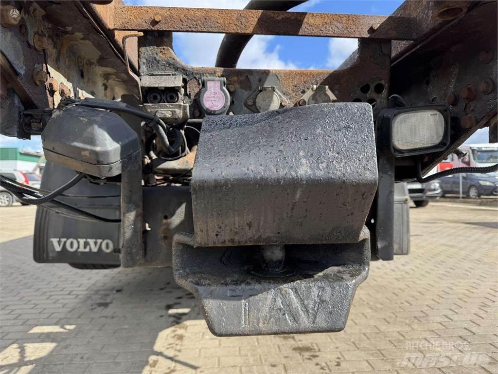 Volvo FM 440 6x2 平ボディー