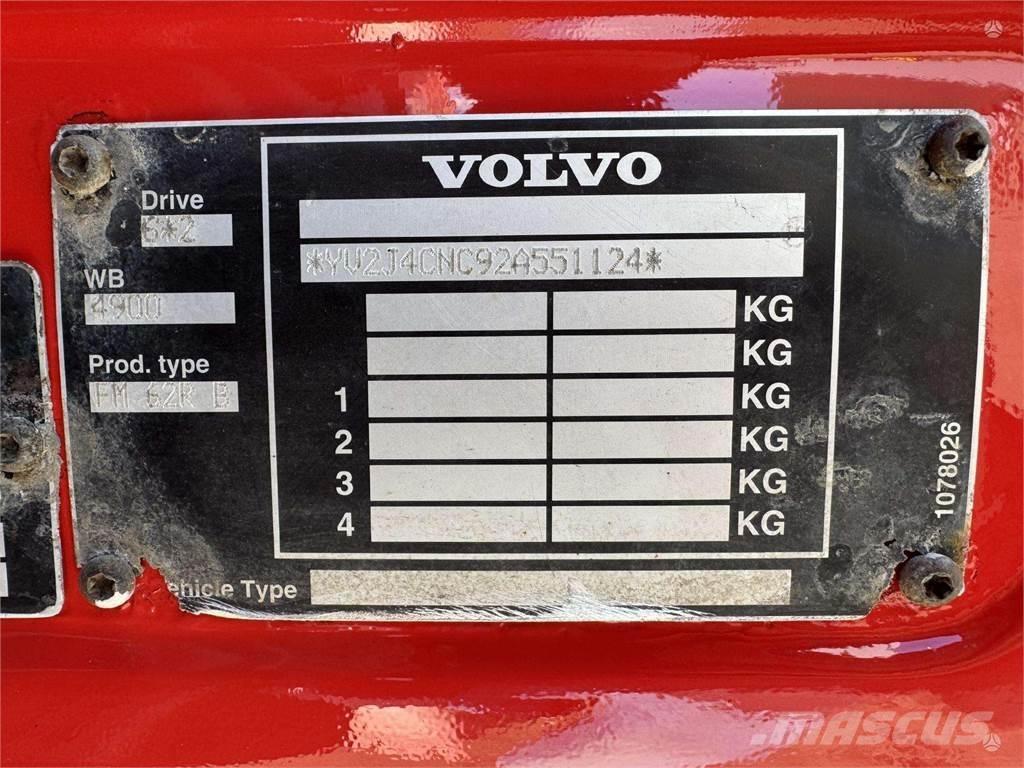 Volvo FM 9 6x2 平ボディー