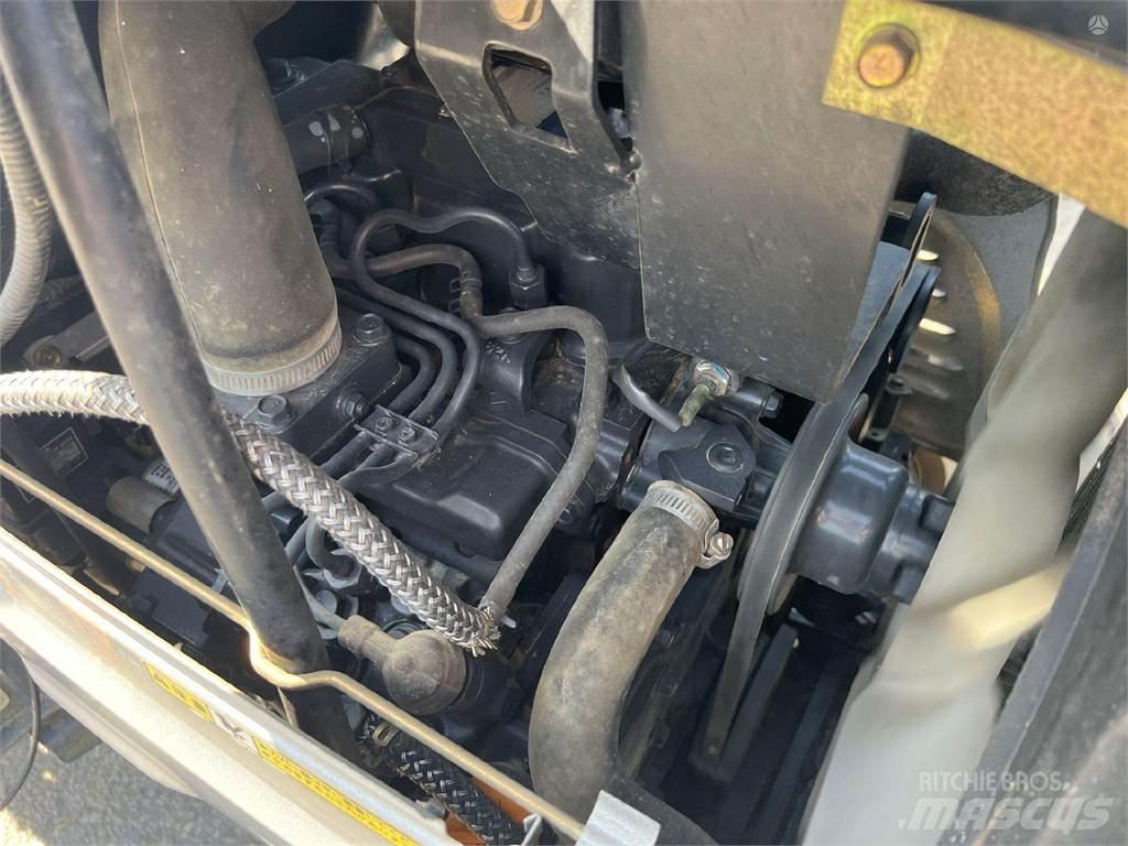 Yanmar EF 220 トラクター