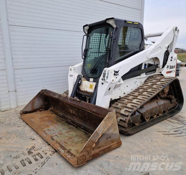 Bobcat T870 スキッドステアローダー