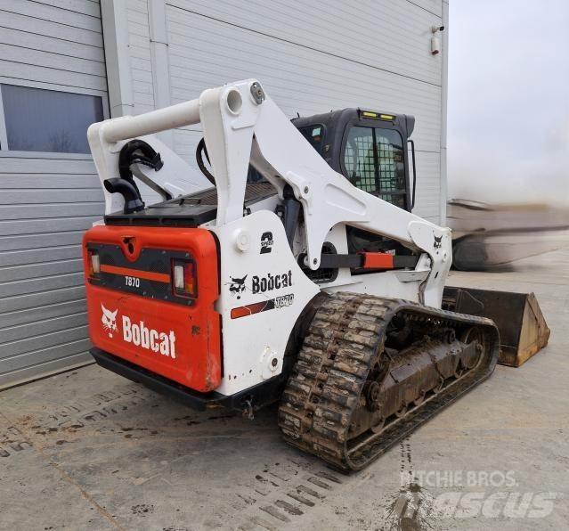 Bobcat T870 スキッドステアローダー