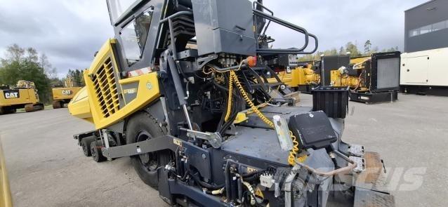 Bomag BF600P-2 アスファルトフィニッシャ