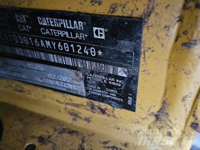 CAT 301.6 ミニ油圧ショベル 7t以下（ミニユンボ・ミニディガー）