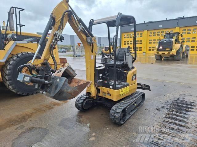 CAT 301.7DCR ミニ油圧ショベル 7t以下（ミニユンボ・ミニディガー）