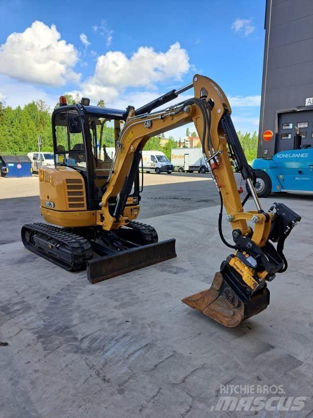 CAT 302.7DCR ミニ油圧ショベル 7t以下（ミニユンボ・ミニディガー）