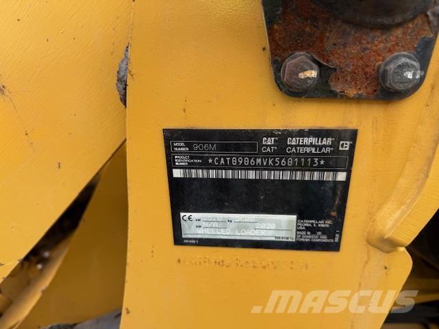 CAT 906M ホイールローダー・タイヤショベル