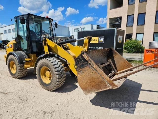 CAT 908M ホイールローダー・タイヤショベル
