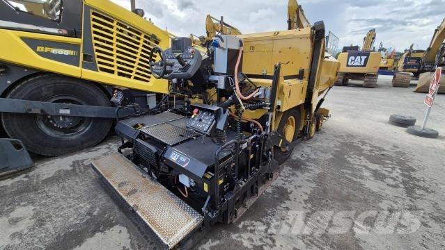 CAT AP300F アスファルトフィニッシャ