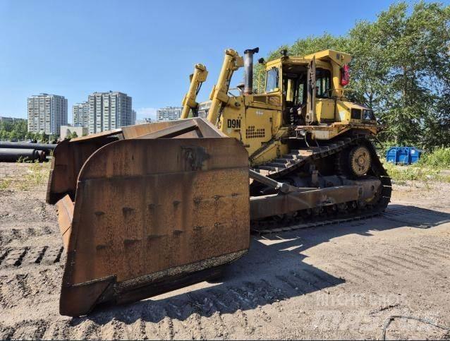 CAT D9N ブルドーザー