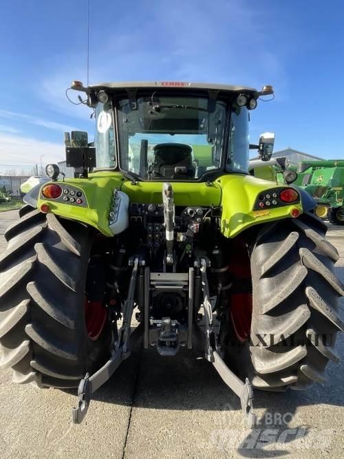 CLAAS Arion 440 トラクター
