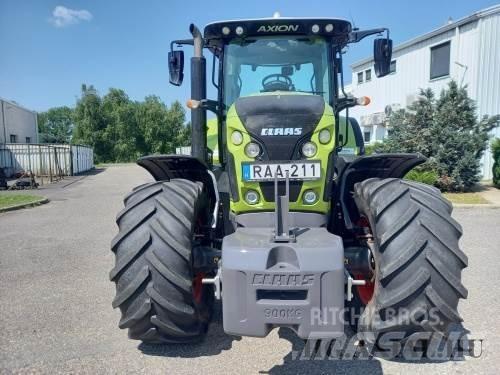 CLAAS Axion 810 トラクター