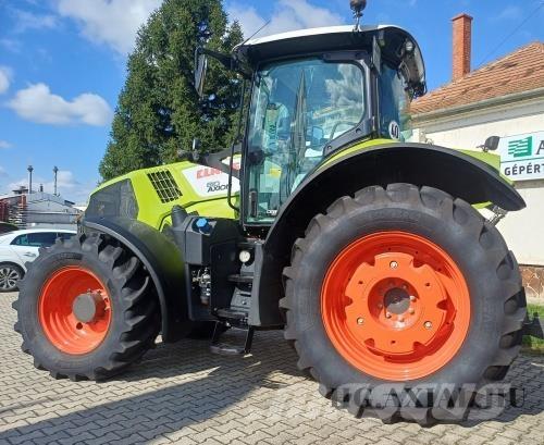 CLAAS Axion 810 トラクター