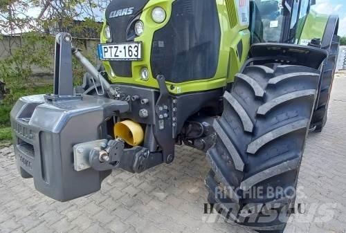 CLAAS Axion 830 トラクター