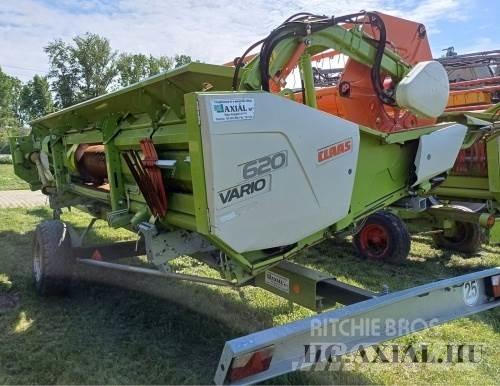 CLAAS Tucano 440 コンバイン