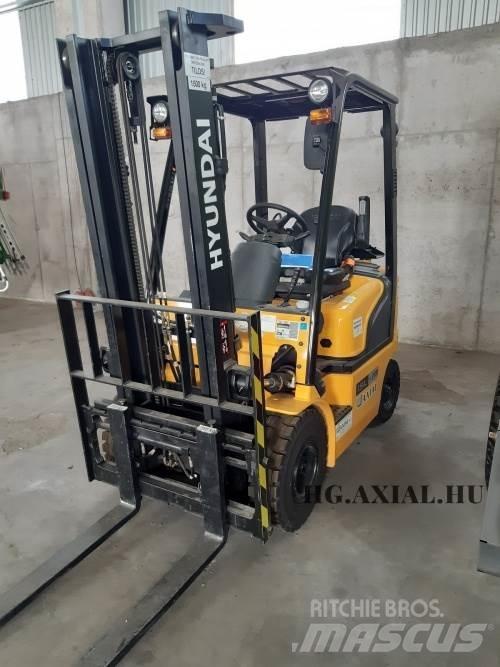 Hyundai 15L-7M 農業機械 -　その他