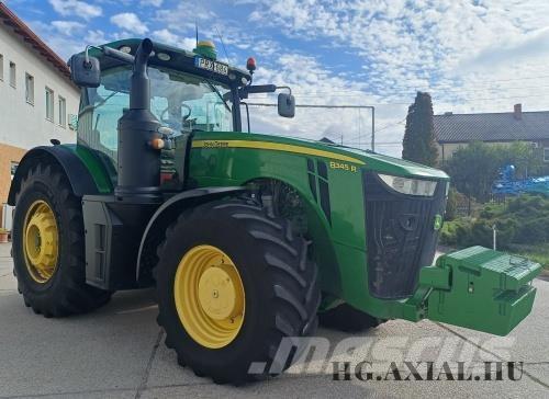 John Deere 8345R トラクター